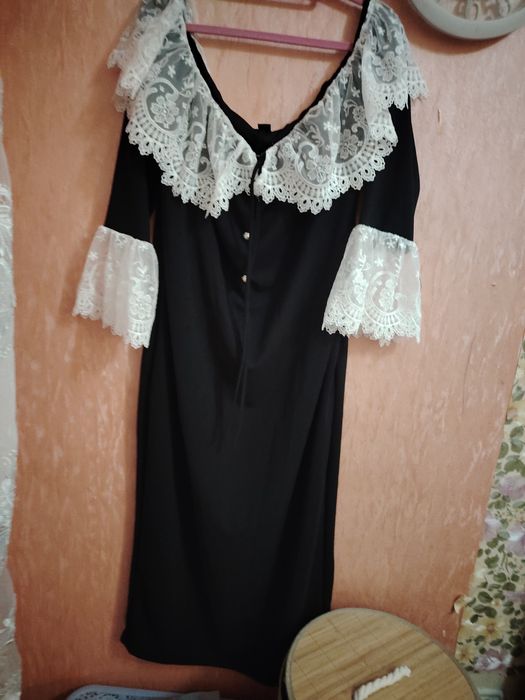 Платье миди с шикарным кружевом XXL