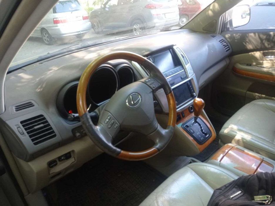 Продам Lexus RX 350. Возможен обмен на недвижимость или авто.
