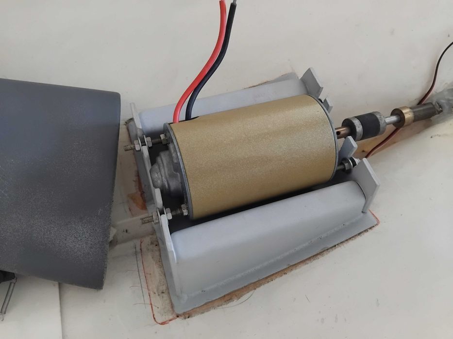 Barco rc da marca Robbe 1.15m