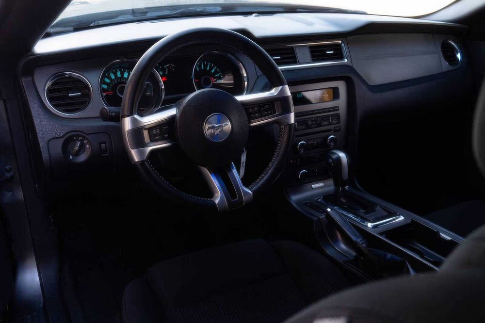 Ford Mustang      2014