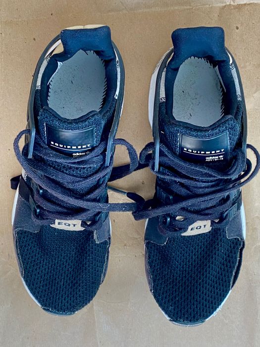 Tênis adidas pretos