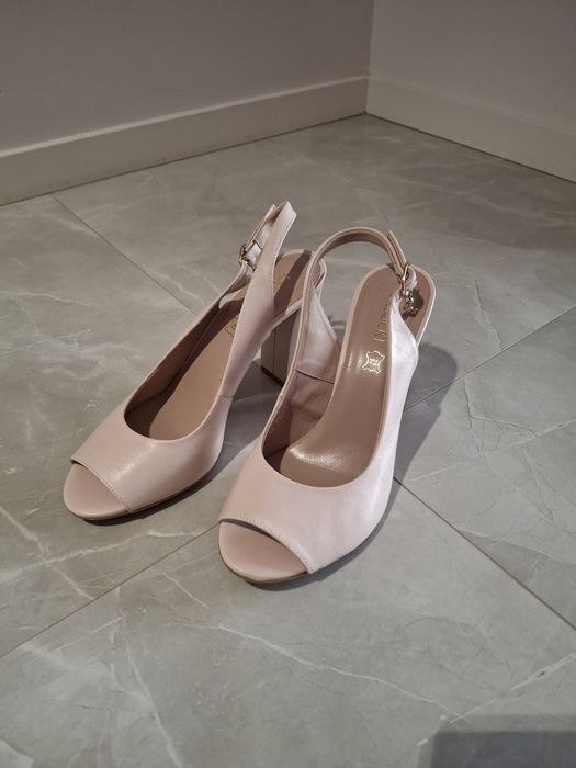 Sandałki Lasocki 40 liliowe