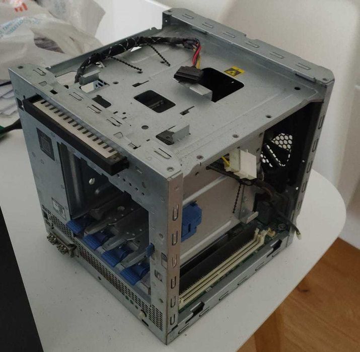 HPE MicroServer Gen10 | 8GB RAM DDR4 | Truenas |Servidor NAS / Home Office Impecável Truenas