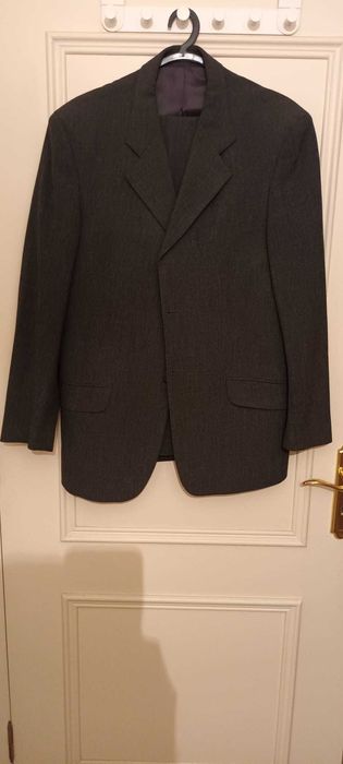 Fatos de Homem pouco usados - APROVEITA