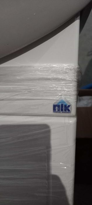Продам умивальник з тумбою 60см