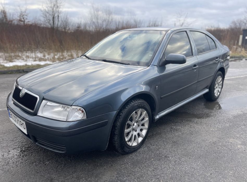 Продам Skoda Tour 1.8 газ/бензин в гарному стані