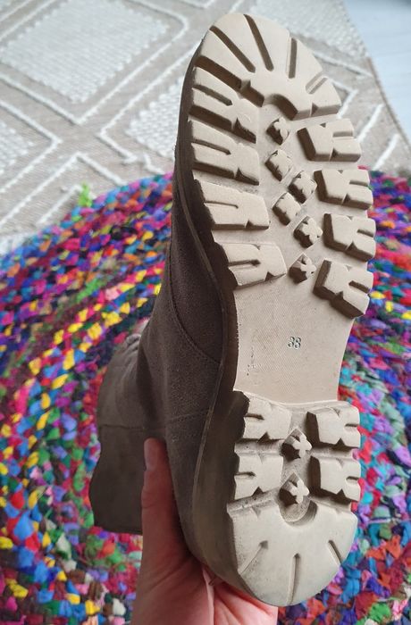 Buty zamszowe 38 jasny beż wiosna jesień