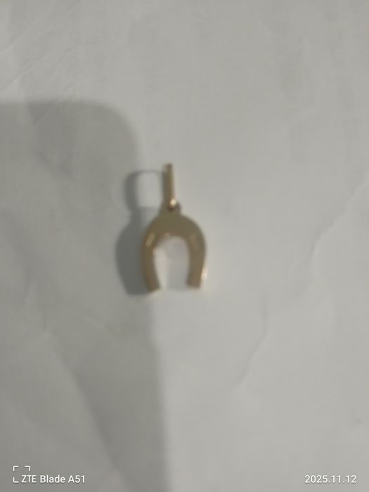 Продам кулон золотий