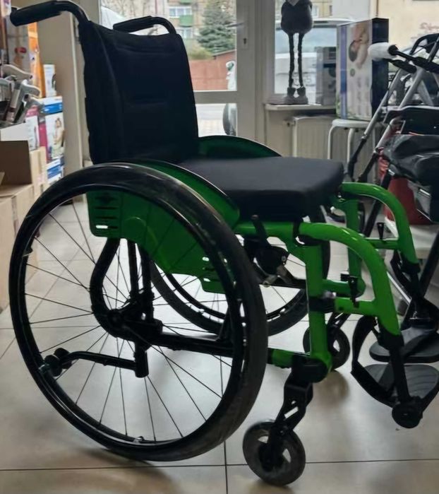 Wózek inwalidzki dzieciecy