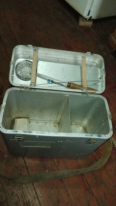 Ящик для зимової риболовлі