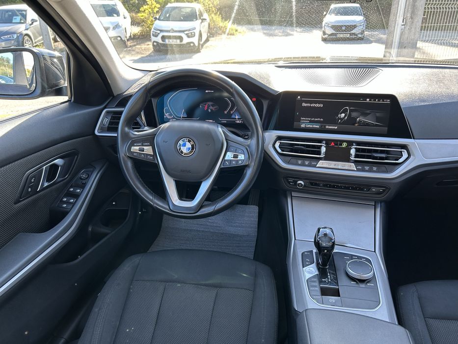 BMW 330e - Nacional com Garantia