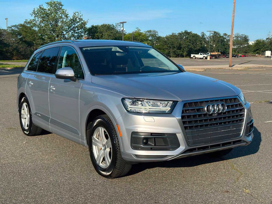 Audi Q7 quattro Premium Plus      2018