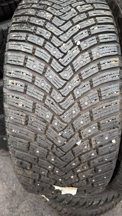 255/45/19 Continental Ice Contact 3