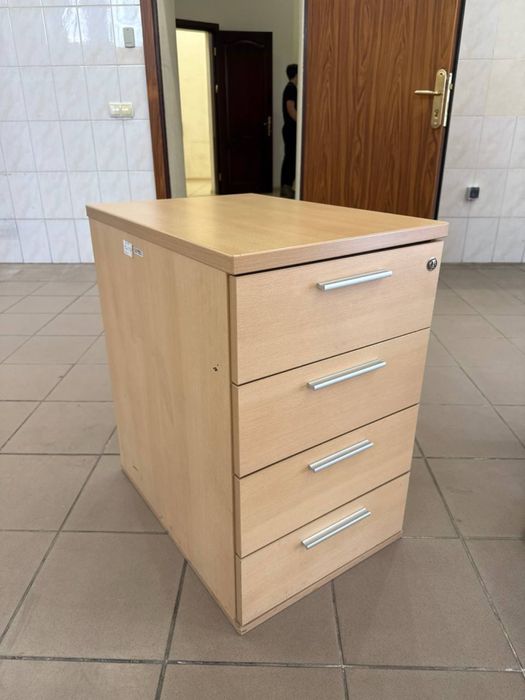 РОЗПРОДАЖ офісних тумб у великій кількості