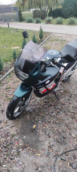 Suzuki gsx 750f.