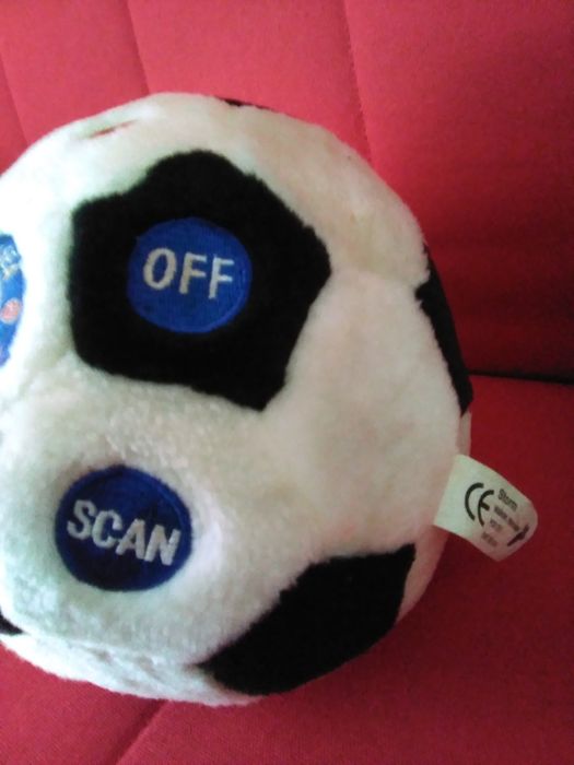 Bola com rádio FM (peluche). CHELSEA futebol clube