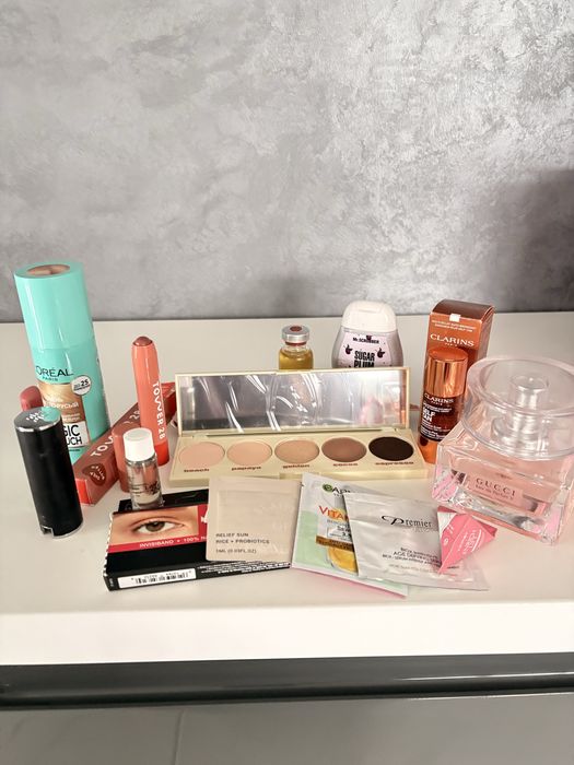 Лот  косметики Clarians, Gucci