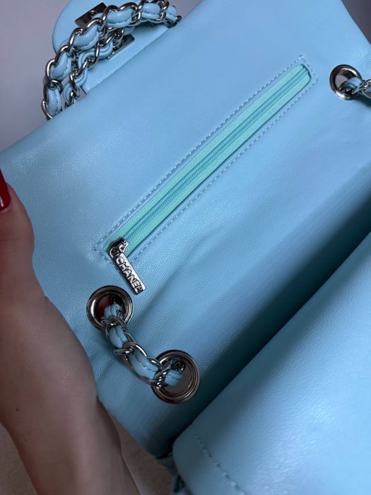 Przepiękna torebka w kolorze tifanny blue Chanel