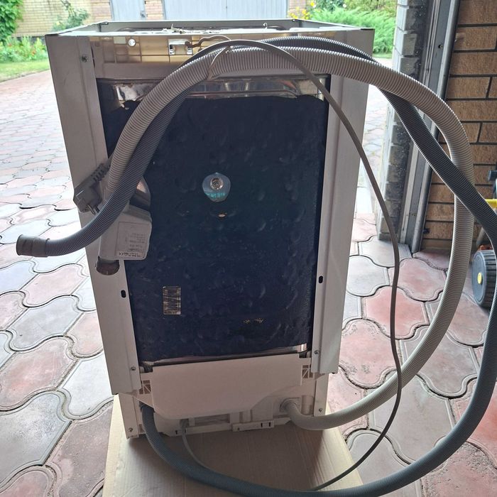 Посудомийна машина Electrolux