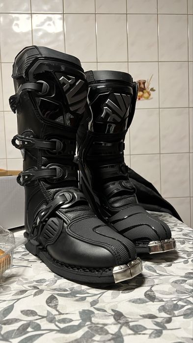 Botas raven novas nunca usadas