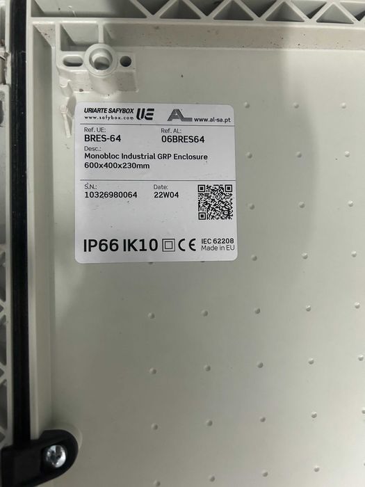 Coffret Industrial Monobloco Uriarte Safetybox BRES-IP66 + Disjuntor