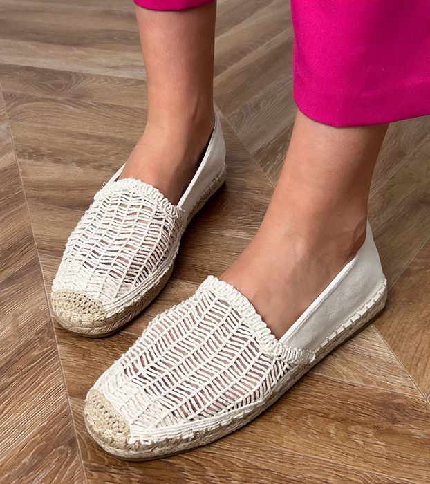 Beżowe espadryle ażurowe na platformie Plevis