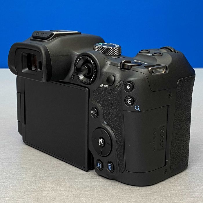 Canon EOS R7 (Corpo) - 32.5MP