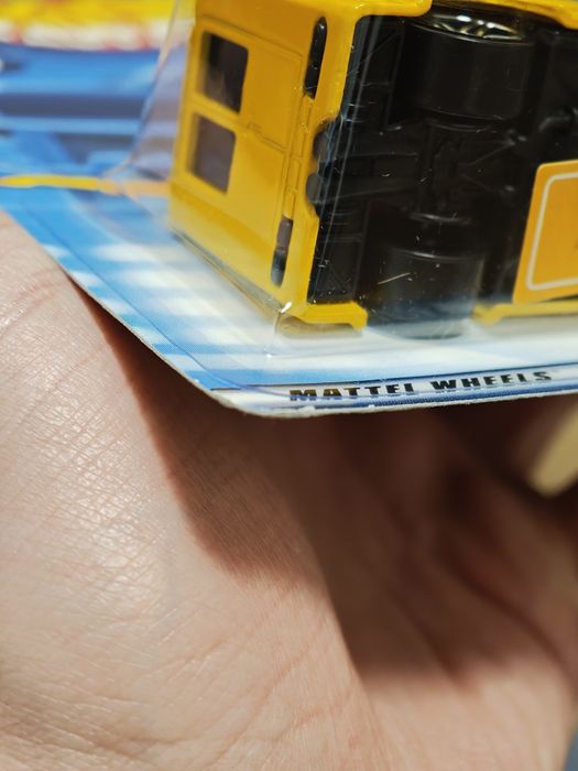 Hot wheels dairy delivery rocznik 2009