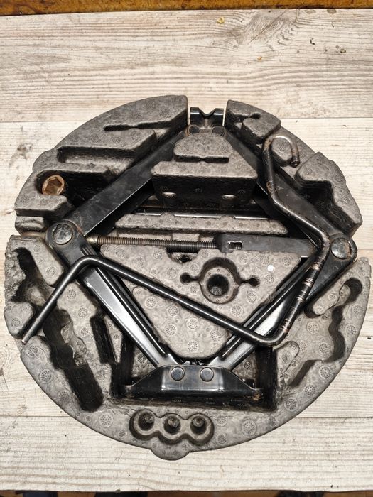 Lewarek klucz hak zestaw naprawczy koła Opel Astra III Vectra C