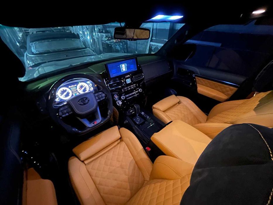 Комфортні сидіння BMW - установка на Land Cruiser, бус, броньовик і тп