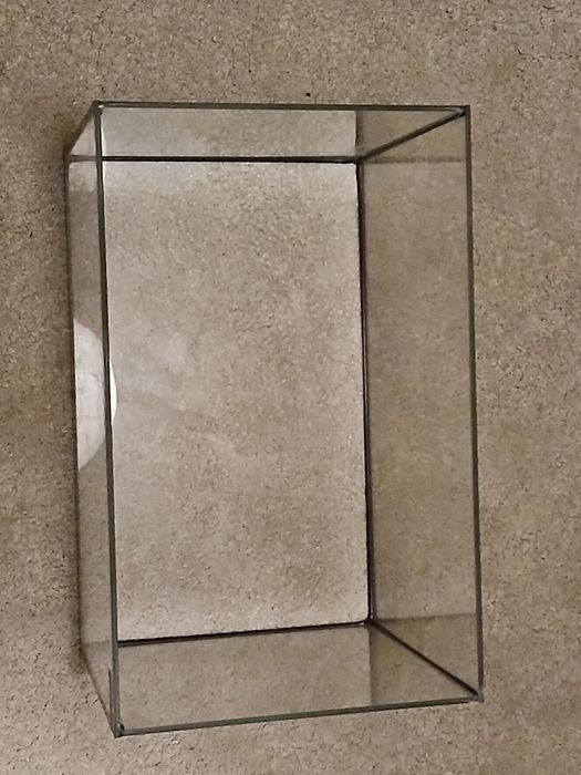 Akwarium z akcesoriami