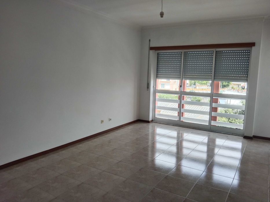 Arrendamento T2 - Rua Dr. Joaquim de Albuquerque, 49, Bombarral