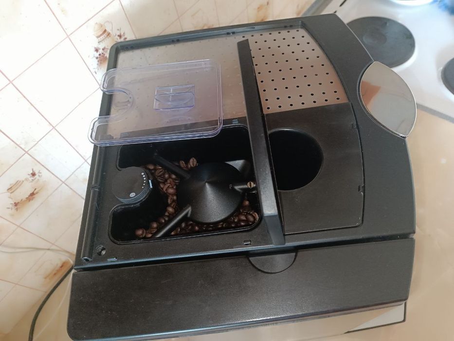 Продам кавомашину  Jura Impressa S7