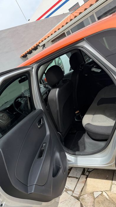 Renault Captur ENERGY dCi 90 S&S Helly Hansen — foto 8