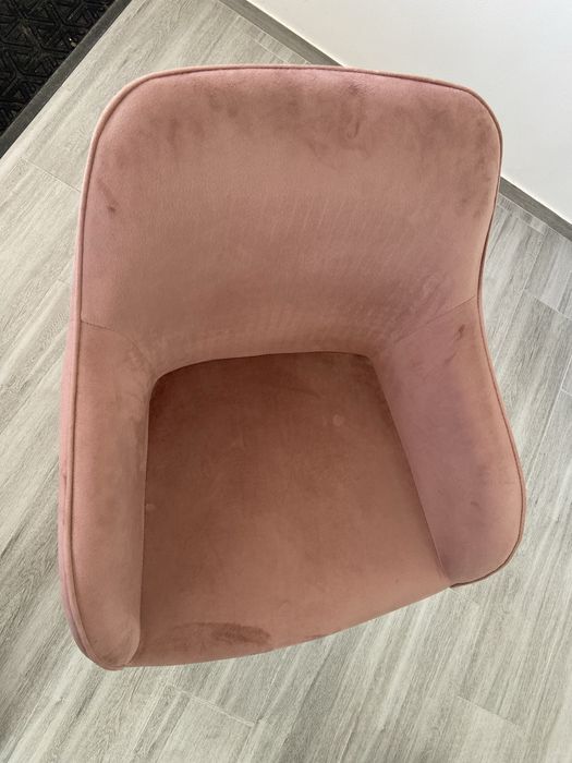 Cadeira rosa velho
