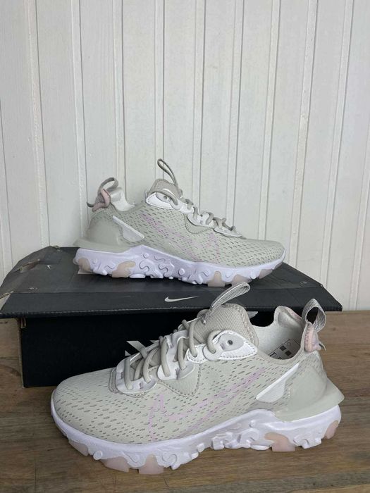 Buty damskie Nike React Vision pudrowe org 37,5
