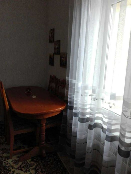 Р-н пр. Лобановського. Місце для 2 авто.