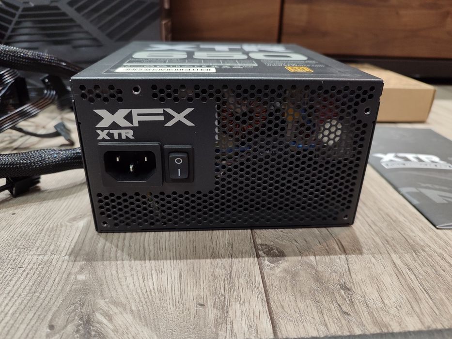 Zasilacz 650w XFX XTR 650 80+ Gold Hybrid Fan Mode modular modular