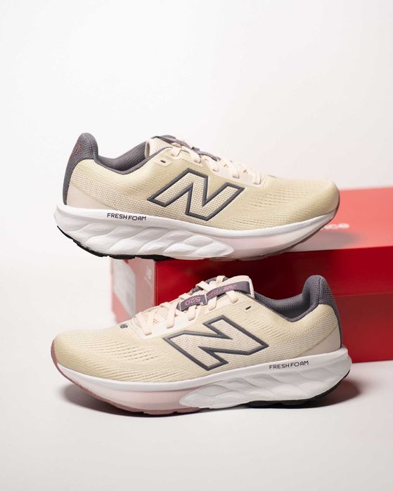 Кроссовки женские New Balance Fresh Foam 520v9 W5207J8 молочные с фиолетовым Оригинал