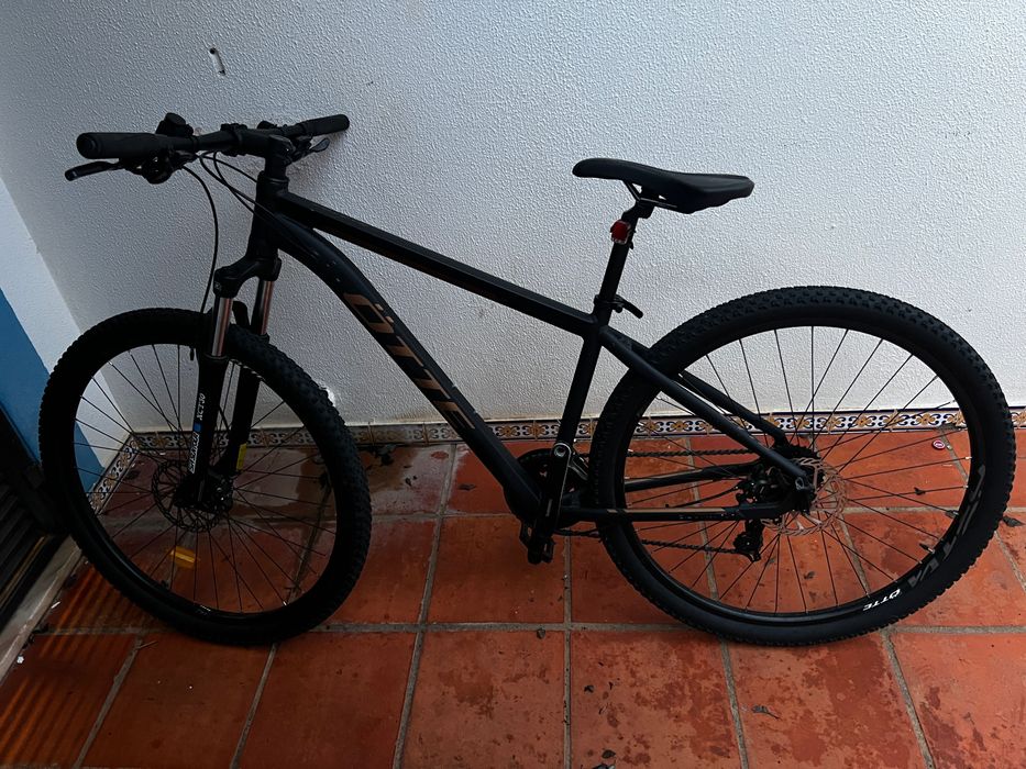 Bicicleta quase novo