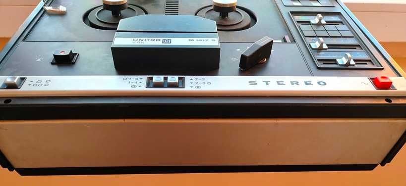 Magnetofon szpulowy Unitra ZRK M 1417 S.