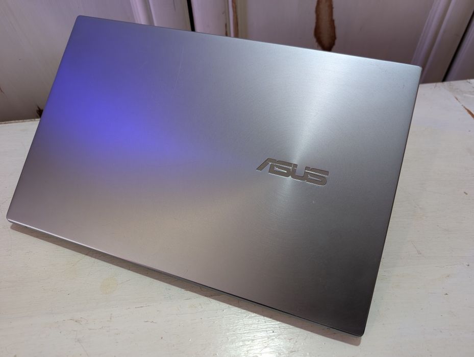 Asus ZenBook Ryzen 5500u 14" ips