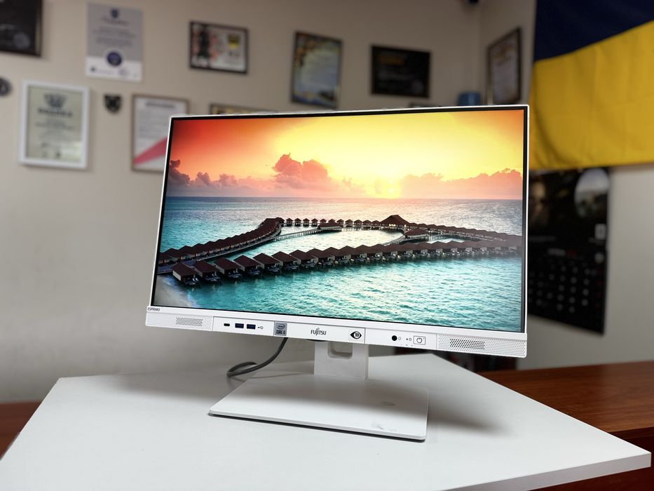 Моноблок Fujitsu ESPRIMO K5010/24 / i5-10500 /6 ядер/ 8GB / SSD 256GB / 24" Full HD IPS