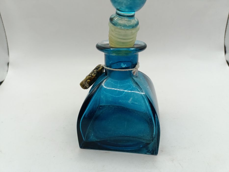 Szklana butelka karafka do łazienki na toaletkę słoń