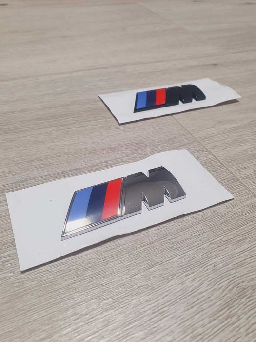 Эмблема на багажник / крылья BMW M Style чёрный глянец и хром логотип