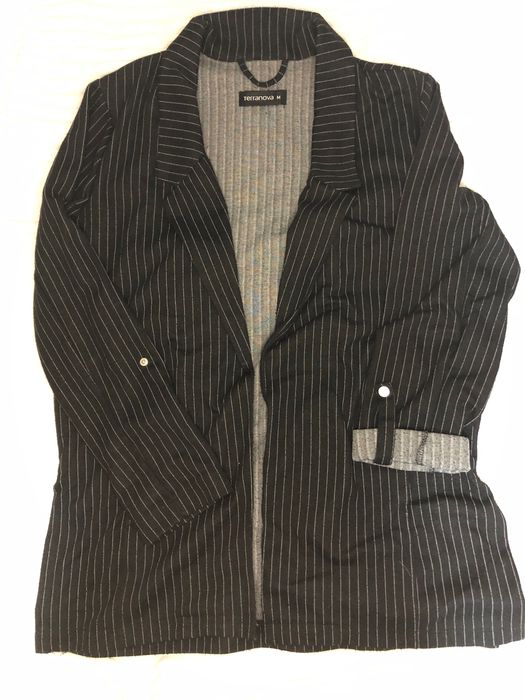 Піджак чорний у білу смужку