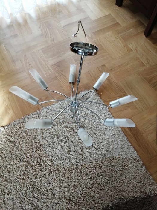 Sprzedam dwa żyrandole