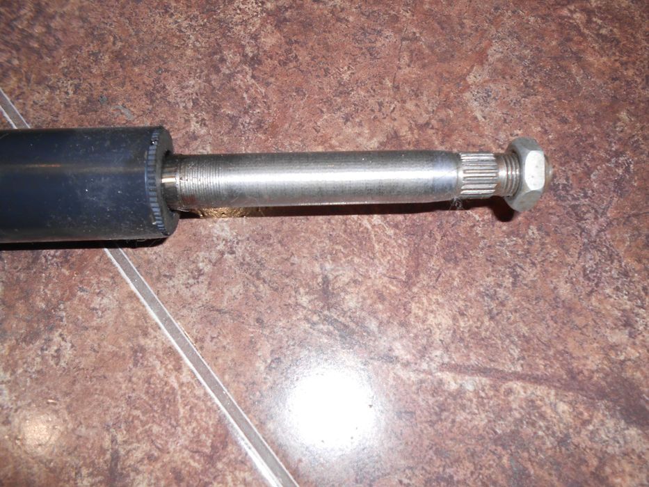 Вал кардан  рульового керма  ваз 2104  2105 2107