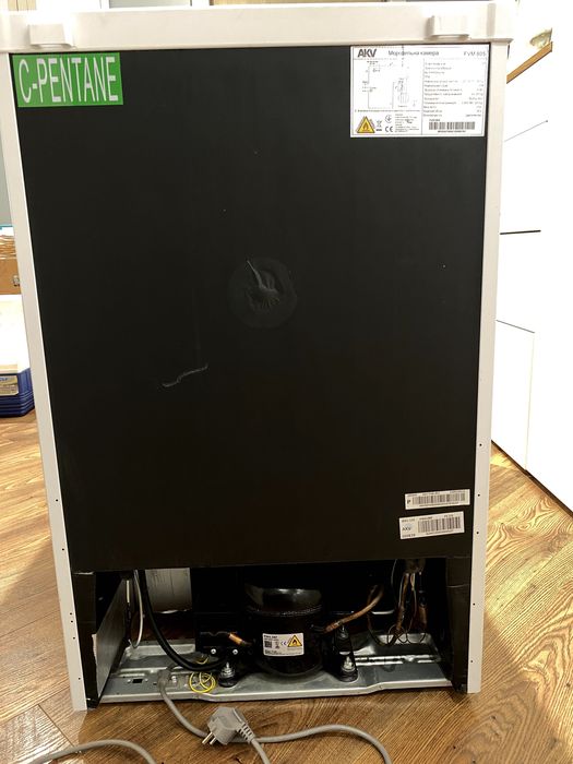 Морозильна камера AKV FVM 805