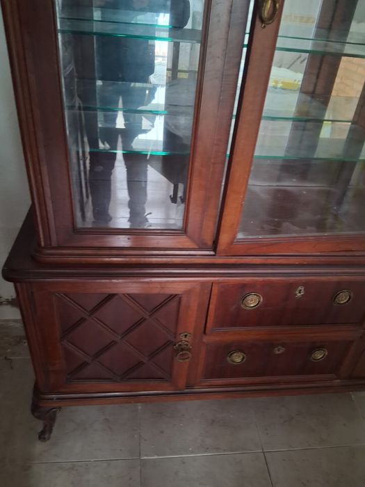 Cristaleira madeira maciça